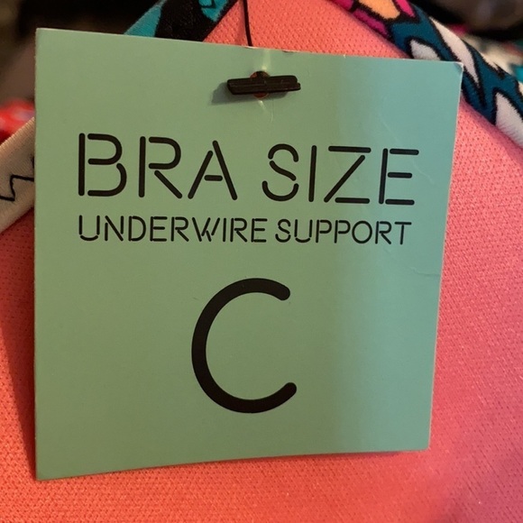 SUNDAZED Printed Willa Twist One Piece Swimsuit - Picture 6 of 9